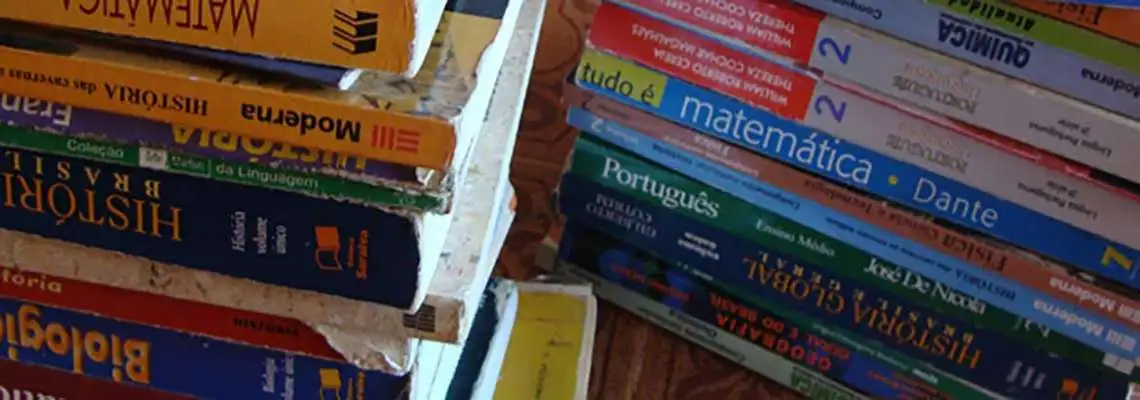 Literatura se Aprende na Escola