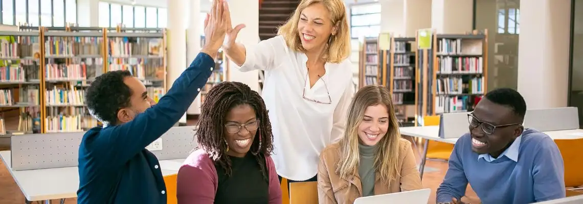 Aperfeiçoamento em Mentoria de Diretores Escolares